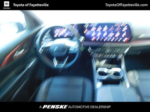 Used 2026 Chevrolet Traverse Z71 w/ Driver Confidence Package AWD/4WD image 6