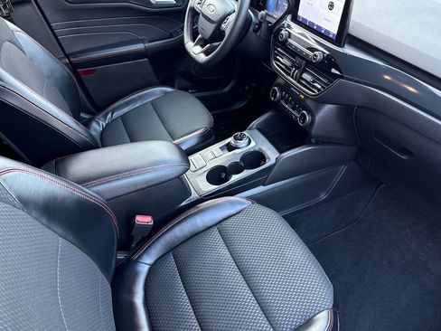 Certified 2023 Ford Escape ST-Line image 17