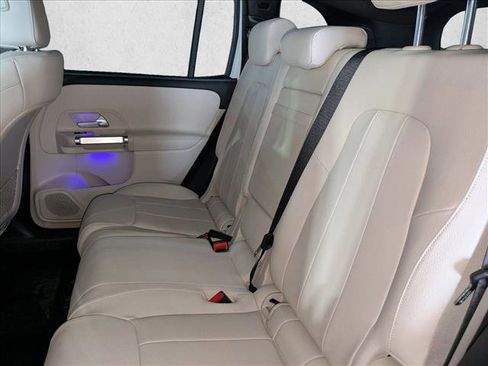 Certified 2025 Mercedes-Benz GLB 250 4MATIC image 17