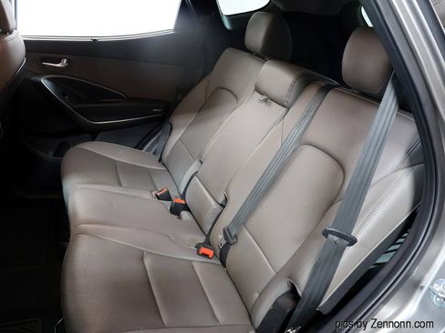 Used 2017 Hyundai Santa Fe Sport image 13