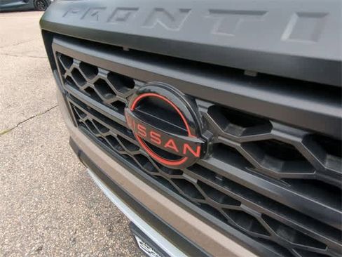 Used 2023 Nissan Frontier PRO-4X w/ Technology Package image 30