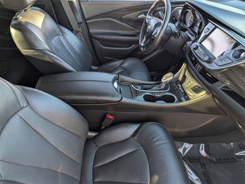 Used 2019 Buick Envision Essence image 9