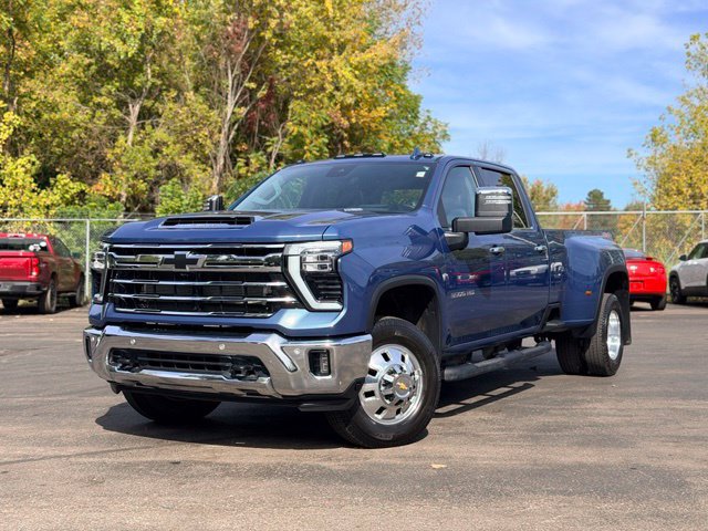 Used 2026 Chevrolet Silverado 3500 LTZ w/ LTZ Plus Package AWD/4WD image 2
