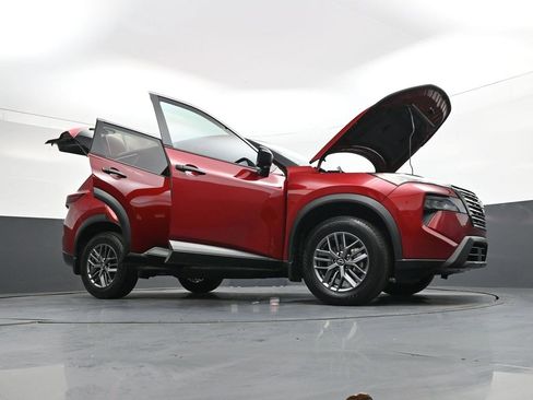 Used 2026 Nissan Rogue S FWD image 46