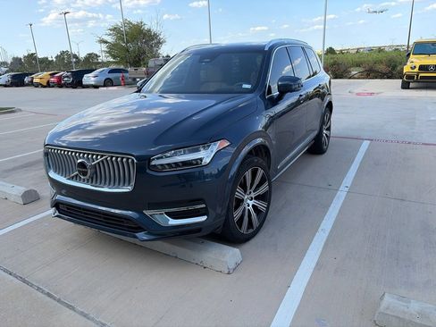 Used 2025 Volvo XC90 T8 Ultra w/ Protection Package Premier AWD/4WD image 2