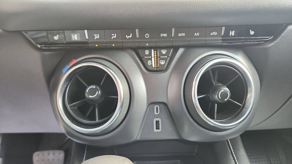 Used 2024 Chevrolet Blazer LT w/ Convenience Package FWD image 22