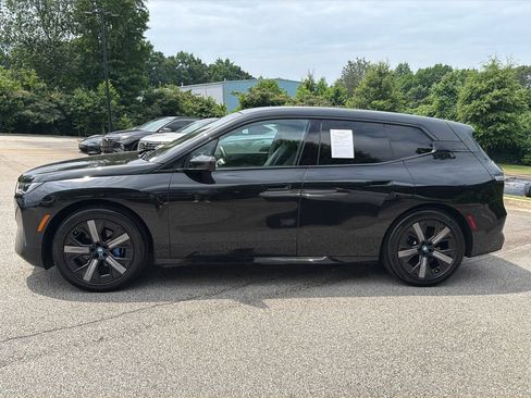 Used 2023 BMW iX xDrive50 w/ Premium Package AWD/4WD image 4
