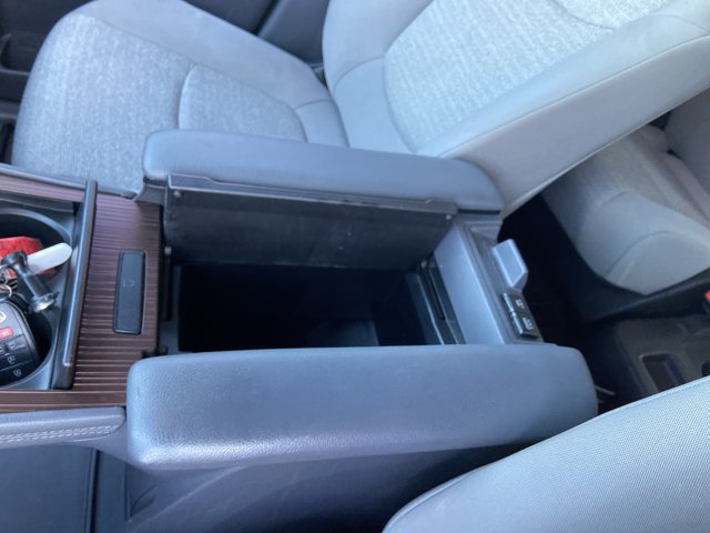 Used 2022 Toyota Sienna LE FWD image 42