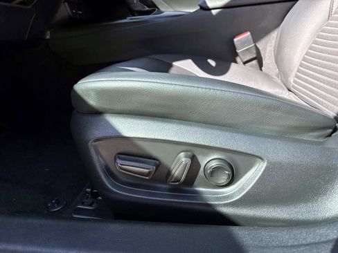 Used 2023 Toyota Camry SE image 10