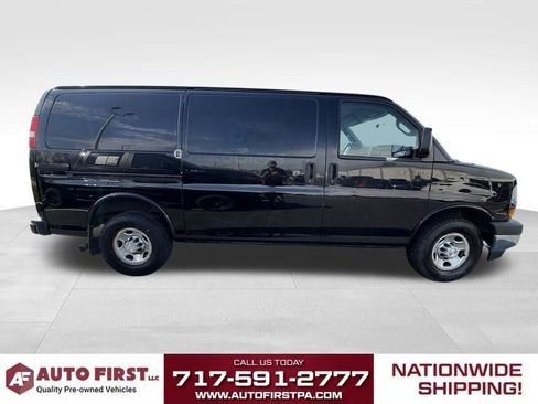 Used 2018 Chevrolet Express 2500 w/ Driver Convenience Package RWD image 2
