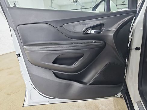 Used 2020 Buick Encore Preferred w/ Safety Package image 31