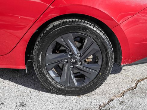 Used 2023 Hyundai Elantra SEL w/ Cargo Package image 13