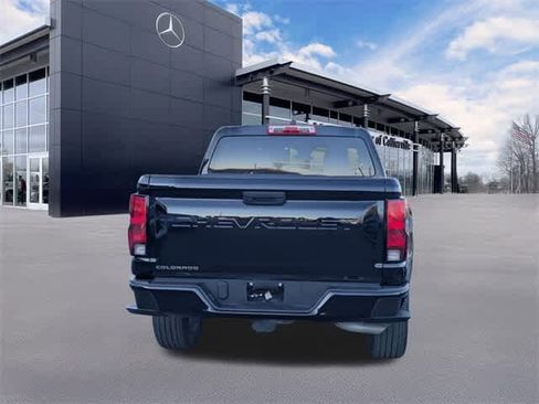 Used 2023 Chevrolet Colorado W/T image 8