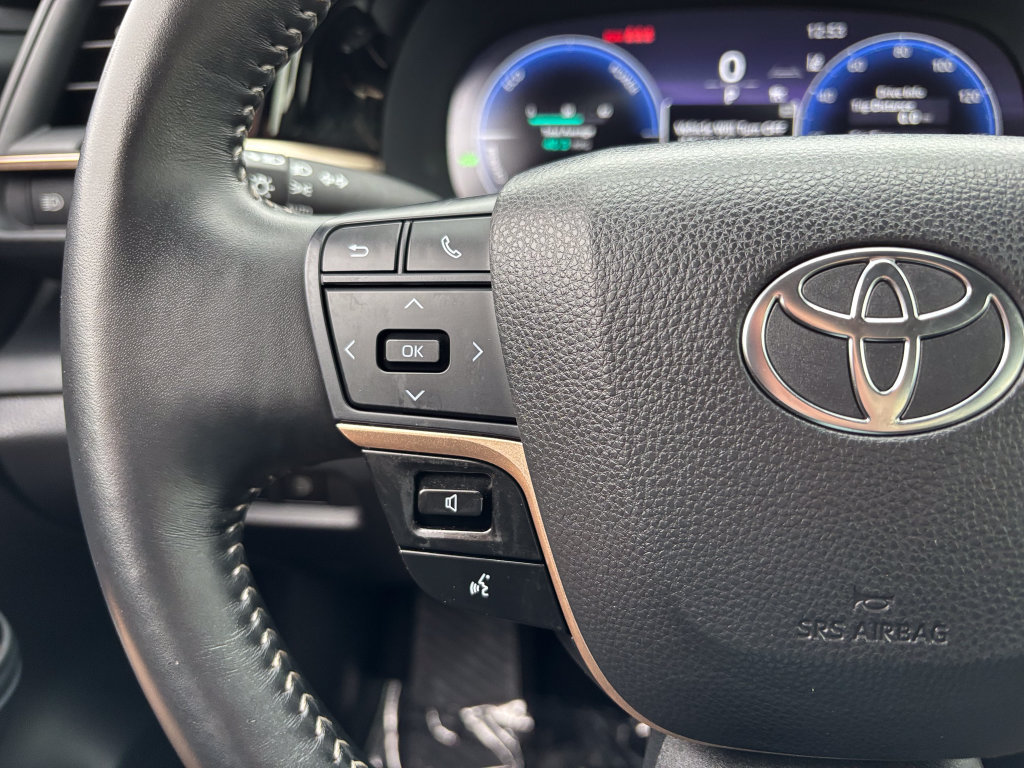 Used 2025 Toyota Crown AWD/4WD image 29