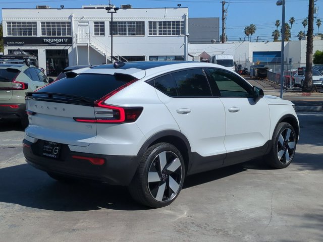 Used 2023 Volvo C40 P8 Recharge Plus w/ Climate Package AWD/4WD image 3