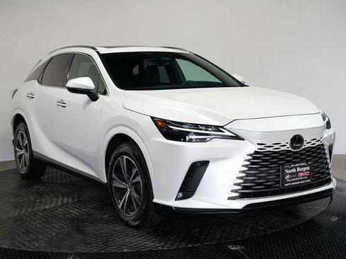 Used 2023 Lexus RX 350 Premium w/ Accessory Package AWD/4WD image 3