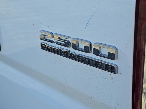 Used 2025 RAM ProMaster 2500 w/ Convenience Group image 6