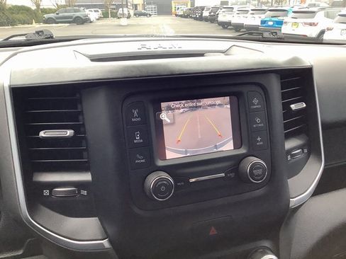 Used 2019 RAM 1500 Big Horn image 18