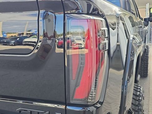New 2026 GMC Sierra 2500 AT4 w/ Technology Package image 10