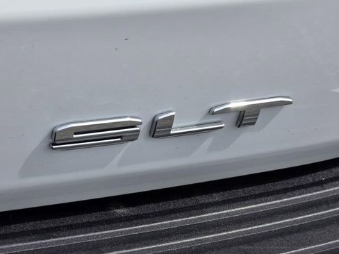 Used 2022 GMC Yukon XL SLT w/ SLT Luxury Package image 44