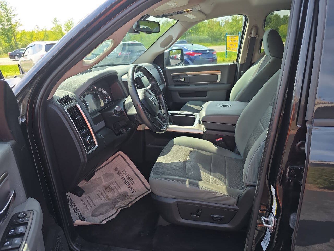 Used 2017 RAM 1500 Big Horn AWD/4WD image 11