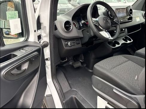New 2026 Mercedes-Benz Sprinter 2500 image 8