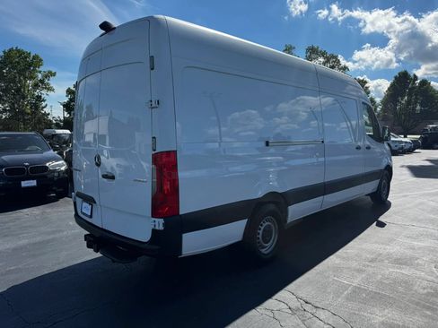 Used 2021 Mercedes-Benz Sprinter 2500 image 5