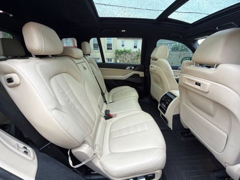 Used 2021 BMW X7 xDrive40i w/ Executive Package AWD/4WD image 22