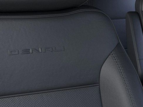 New 2026 GMC Yukon Denali w/ Sun & Power Step Package image 21