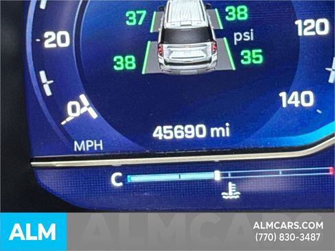 Used 2023 Chevrolet Suburban Z71 w/ Z71 Off-Road Package image 35