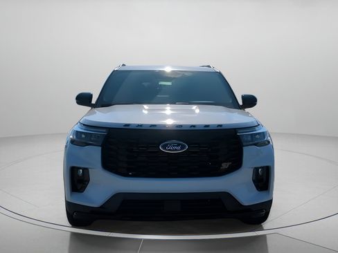 New 2026 Ford Explorer ST RWD image 8