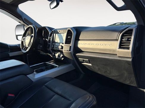 Used 2021 Ford F250 Lariat image 10
