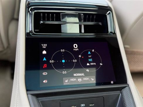 Used 2025 Porsche Panamera 4 image 29