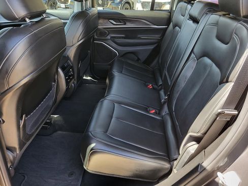 Used 2022 Jeep Grand Cherokee Limited w/ Trailer Tow Prep Group (B) image 13