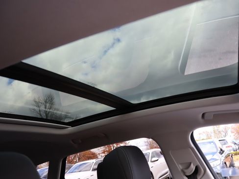 Used 2021 Audi e-tron Premium w/ Towing Package image 14