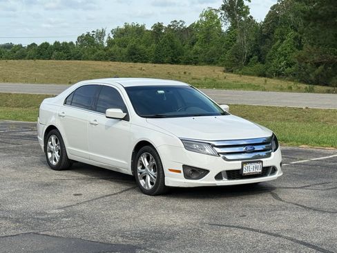 Used 2012 Ford Fusion SE FWD image 1