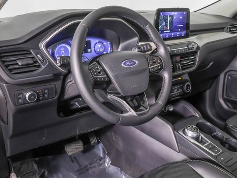 Used 2022 Ford Escape SEL w/ Technology Package AWD/4WD image 4