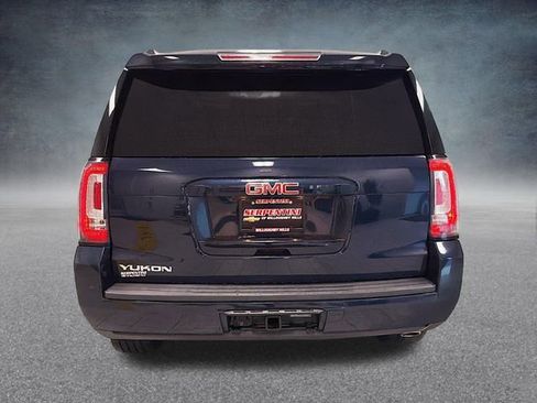 Used 2019 GMC Yukon SLT w/ Premium Edition AWD/4WD image 9