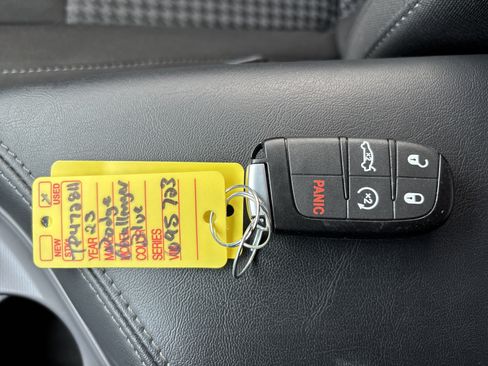 Used 2023 Dodge Challenger R/T w/ Blacktop Package image 27