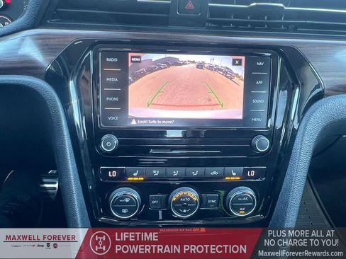 Used 2020 Volkswagen Passat 2.0T SEL image 9