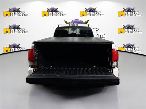 Used 2019 Toyota Tacoma TRD Sport image 23