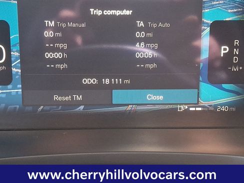 Certified 2025 Volvo V60 B5 Cross Country Plus image 21