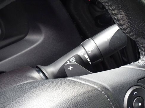 Used 2019 Toyota Corolla SE FWD image 16