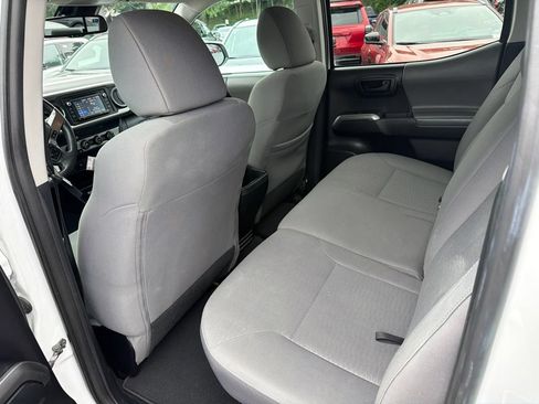 Certified 2019 Toyota Tacoma SR5 AWD/4WD image 17