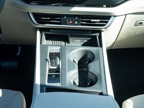 New 2026 Volkswagen Atlas SE image 32