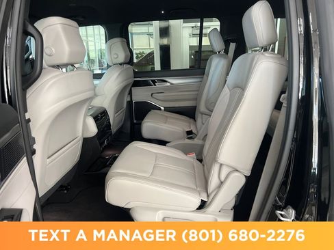 New 2026 Jeep Grand Wagoneer 4WD image 22