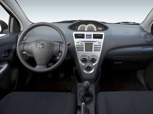 Used 2008 Toyota Yaris Sedan w/ PWR Pkg w/Steel Wheels FWD image 4