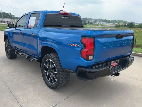 Used 2024 Chevrolet Colorado W/T w/ WT Convenience Package II AWD/4WD image 5