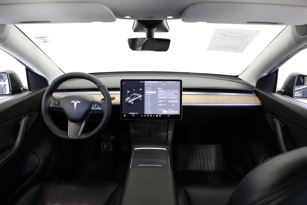 Used 2021 Tesla Model Y Long Range AWD/4WD image 22