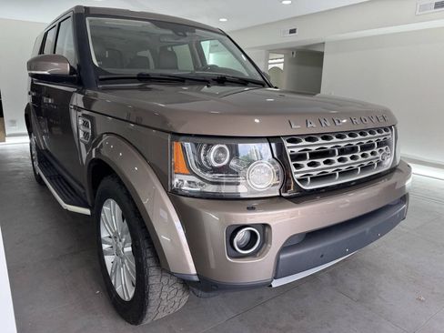 Used 2016 Land Rover LR4 HSE LUX AWD/4WD image 8